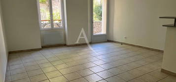 Appartement  à louer, 2 pièces, 1 chambre, 39 m²