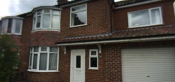 5 bedroom semi-detached house