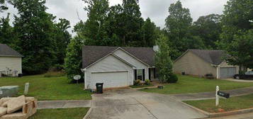 1010 Overlook Dr, Madison, GA 30650