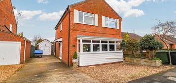 3 bed detached house for sale