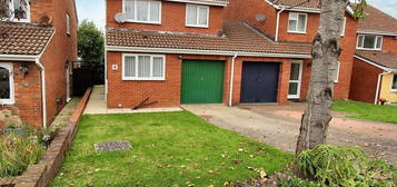 3 bedroom link detached house for sale