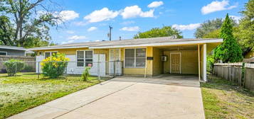 907 Upland Rd, San Antonio, TX 78220