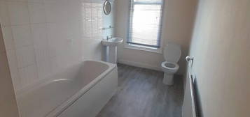 2 bed flat to rent