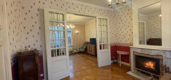 Maison  à vendre, 7 pièces, 6 chambres, 212 m²