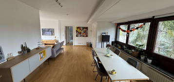 Stilvolle 3-Zimmer Penthouse Wohnung mit EBK, Balkon und Garage in top Lage in Köln-Braunsfeld