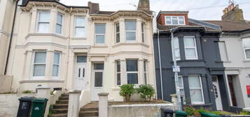 7 bedroom terraced house