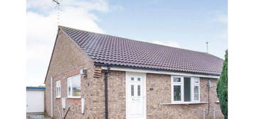 Bungalow to rent in Kirkcroft, York YO32