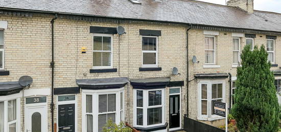 Terraced house to rent in Chatsworth Place, Harrogate HG1