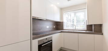 Flat to rent in Carterhatch Lane, Enfield EN1