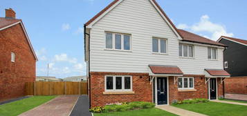 2 bedroom semi-detached house for sale