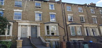 Flat to rent in Graham Road, Hackney, London E8