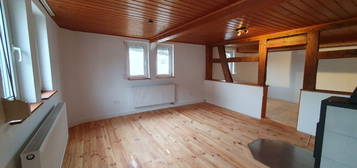 Frisch sanierte 4-Zimmer Maisonette Wohnung (OG 78 m2 + DG 44 m2)