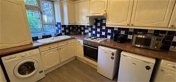 Flat to rent in Turnbull House, London N1