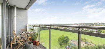 Flat for sale in Mapleton Road, London SW18