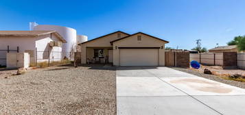 32411 N Center St, Wittmann, AZ 85361