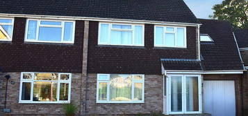 4 bedroom semi-detached house for sale