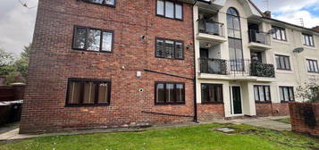 2 bedroom ground floor flat for sale