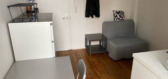 Studio 12m2 Asniere sur Seine