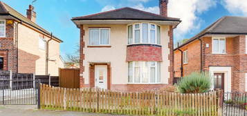 3 bed detached house for sale