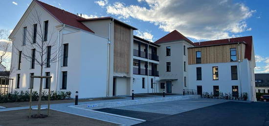 Geförderte 2-Zimmer-Mietwohnung in beliebter Wohnanlage in FEHRING mit Balkon und Carport