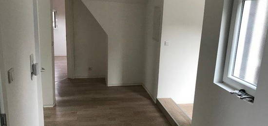 Zwei Zimmerwohnung mit Balkon zu vermieten