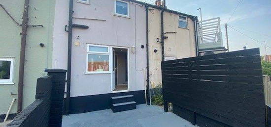 Terraced house to rent in High Street, Gorleston, Great Yarmouth NR31