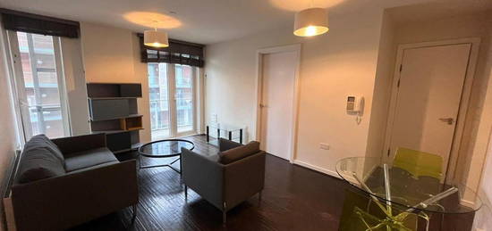 Flat to rent in Spectrum Building, Blackfriars Road, Salford M3