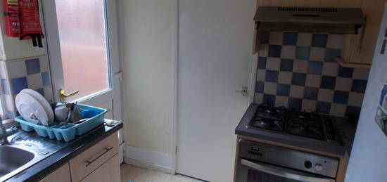 Flat to rent in Eighth Avenue, Newcastle Upon Tyne NE6