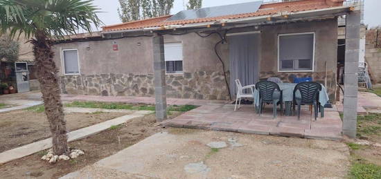 Casa o chalet independiente en venta en calle Letra e los Huertos