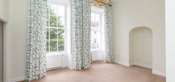 Flat for sale in Royal York Crescent, Bristol BS8