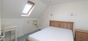 Property to rent in Twyford Avenue, London, UK W3