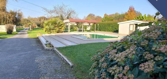 Maison de famille 305 000€