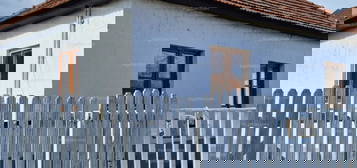 Szendrő, Lenkei utca 14.
