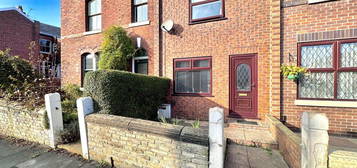 4 bed end terrace house for sale