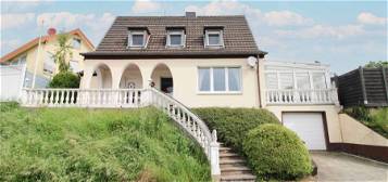 Richtig zuhause: Gepflegtes, freistehendes Einfamilienhaus mit Garten in Elsdorf