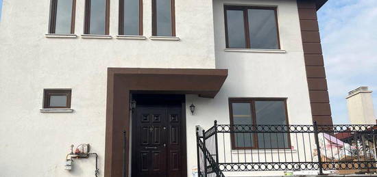 Cennete Ankara Konaklar Sitesi Kiralk 420m2 i yeni yapld