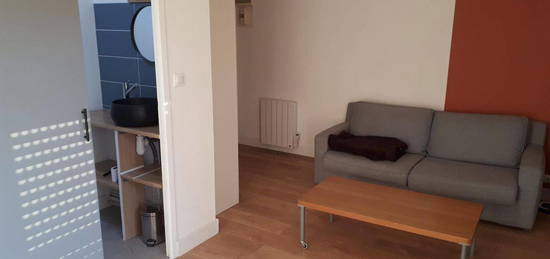 Studio 20m2 rond point de vannes