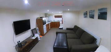 3 bedroom flat