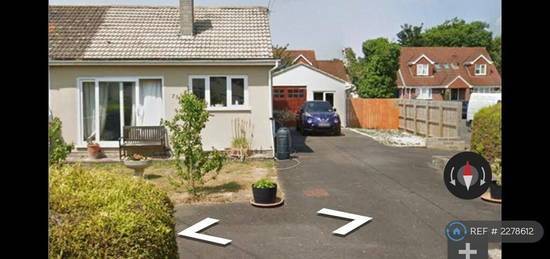 3 bedroom semi-detached house