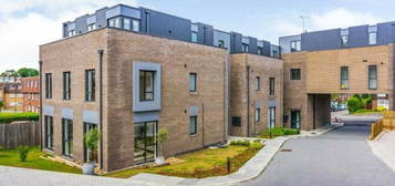 Flat for sale in Syresham Gardens, Haywards Heath RH16