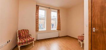 2 bedroom maisonette to rent