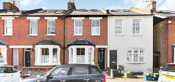 Terraced house to rent in Victor Road, Teddington TW11