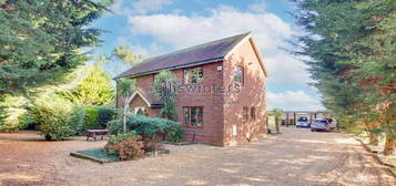 Detached house for sale in Chatteris Road, Somersham, Huntingdon PE28