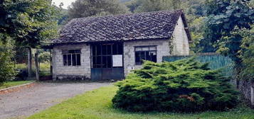 Maison à rénover sur terrain de 1115 m² Saint Bertrand de Comminges