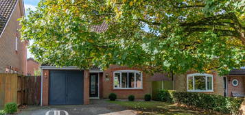 4 bed detached house for sale