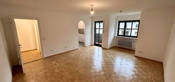 Komplett-sanierte- 1-Zi Whg mit neuer EBK, Südbalkon und TG-Einzelstpl.