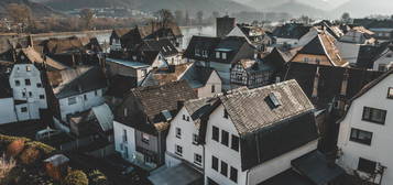 Charmantes Einfamilienhaus mitten in Rhens!