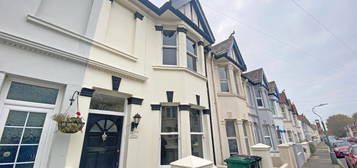 Terraced house to rent in Tamworth Road, Hove, East Sussex BN3