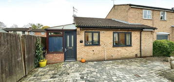 2 bedroom semi-detached bungalow for sale