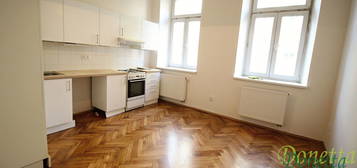 Pronájem bytu 3+kk 82 m²